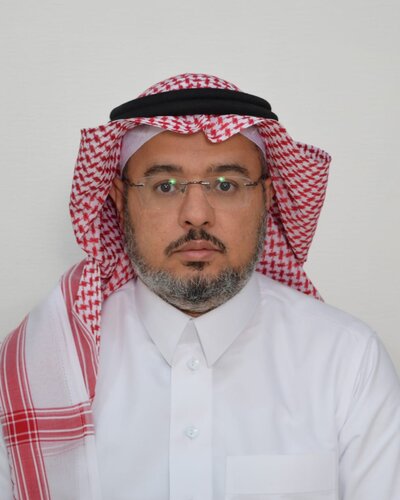 صورة الدكتور. عبد العزيز الحميدي، عميد كلية نظم المعلومات الصحية